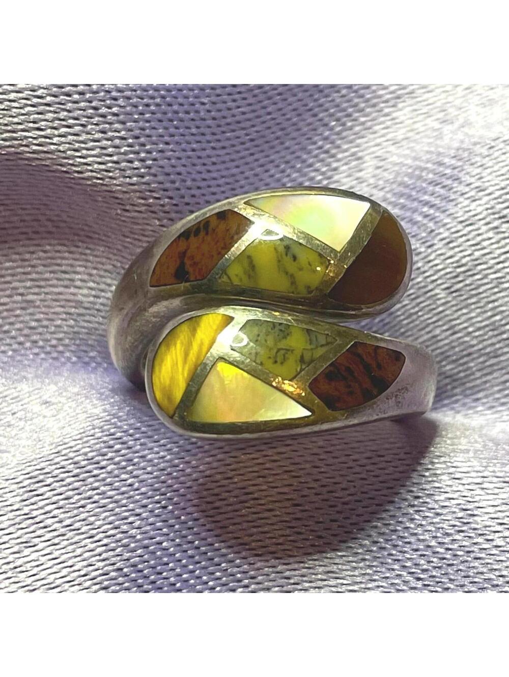 Mother of Pearl Bypass Ring - sterling silver size 6